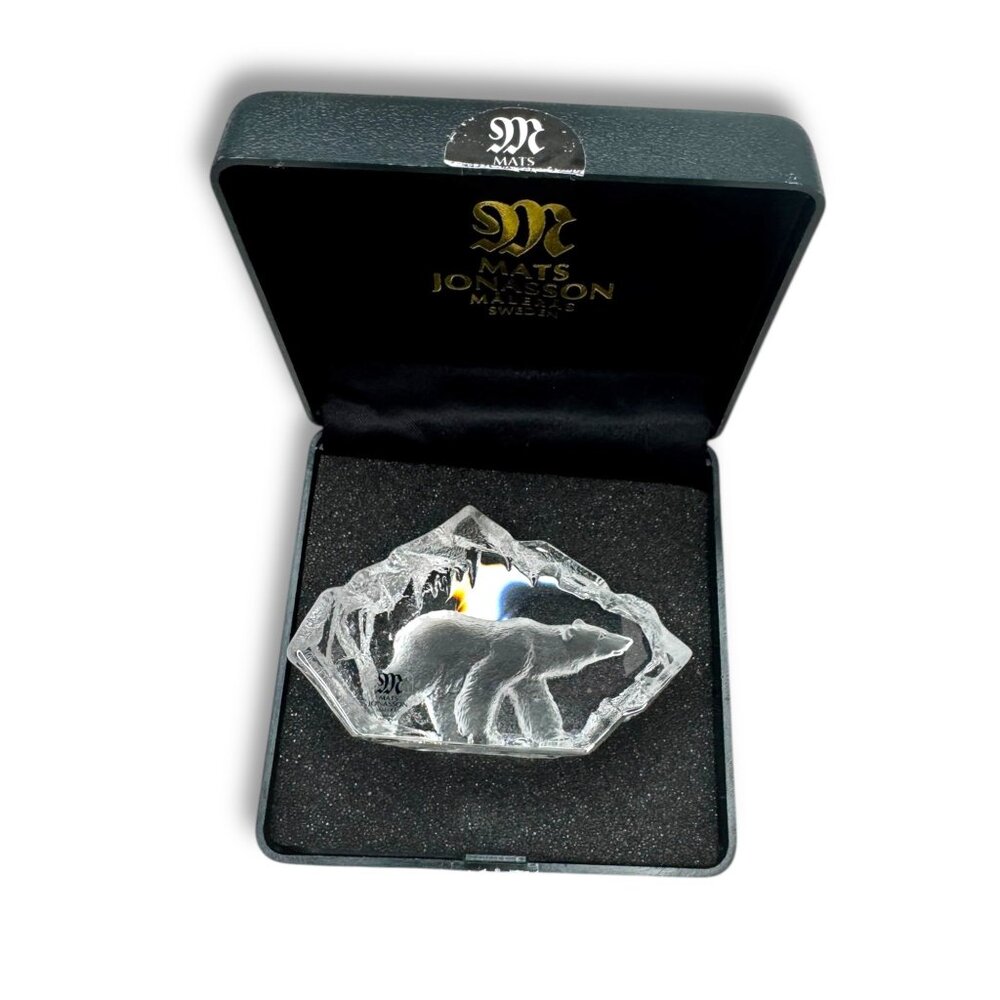 Vintage Sweedish Mats Jonasson Polar Bear Crystal Sculpture Etched Intaglio